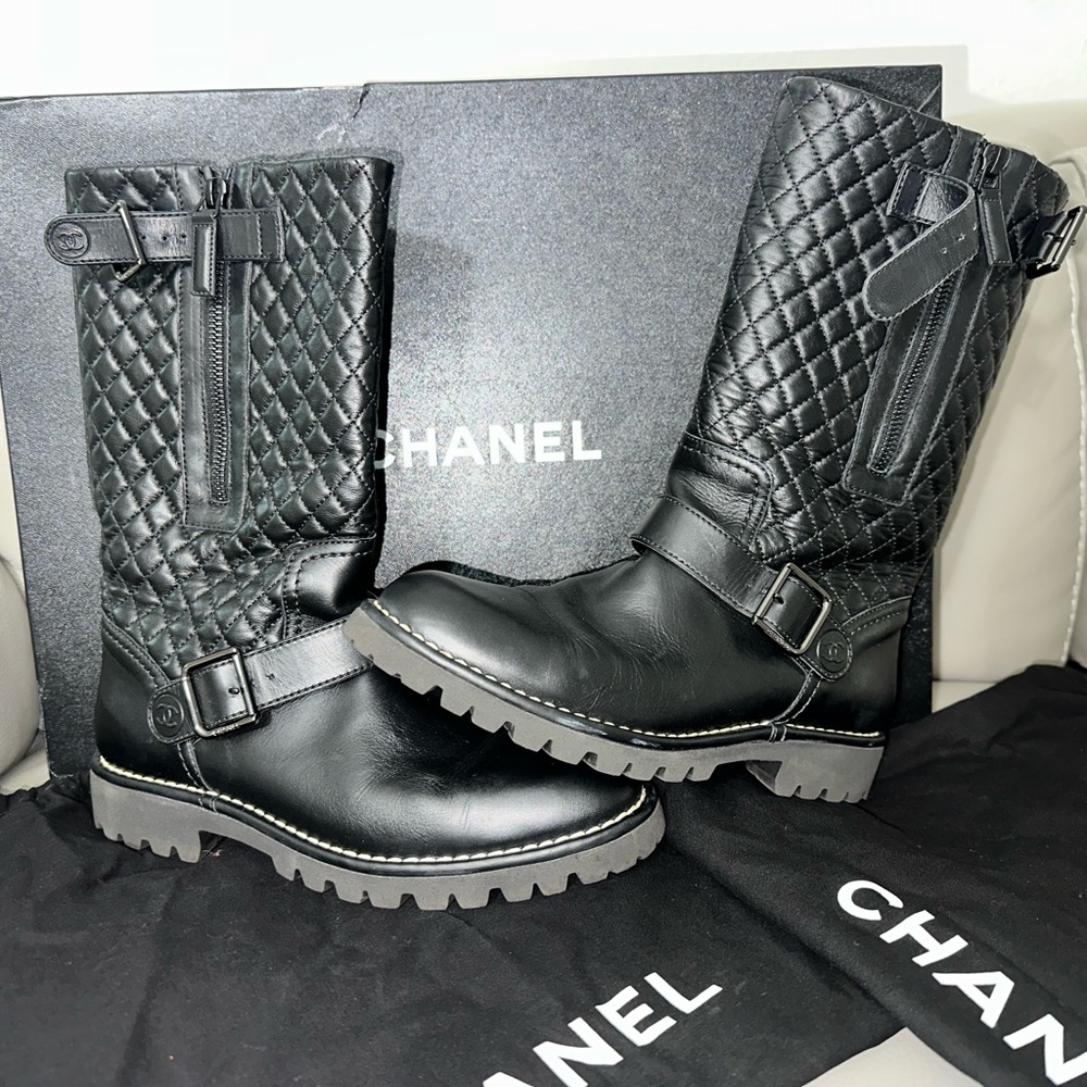 Chanel Tweed Leather Engineer Boots Black CC Logo 37.5 Buckle Moto